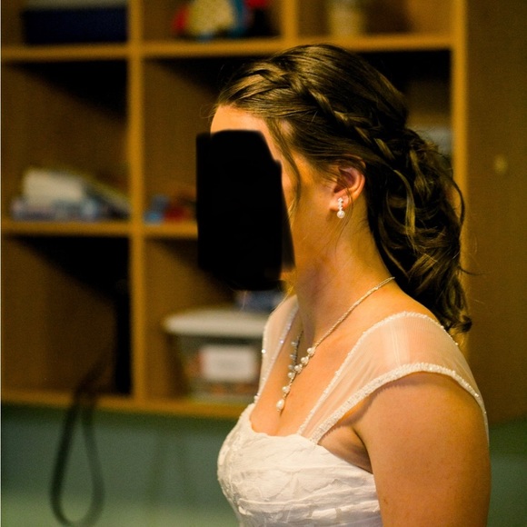 Size 6 Wedding dress - Picture 2 of 7